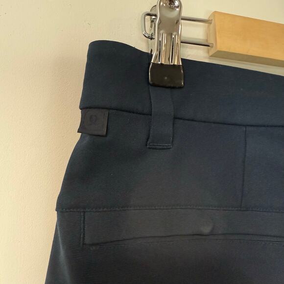 Lululemon Men's Commission Shorts Slim Warpstreme 8" Navy Blue Size 30 - Picture 3 of 8